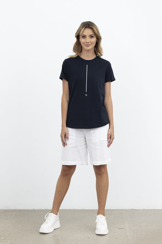 Scene Stealer Tee / Black-White Print