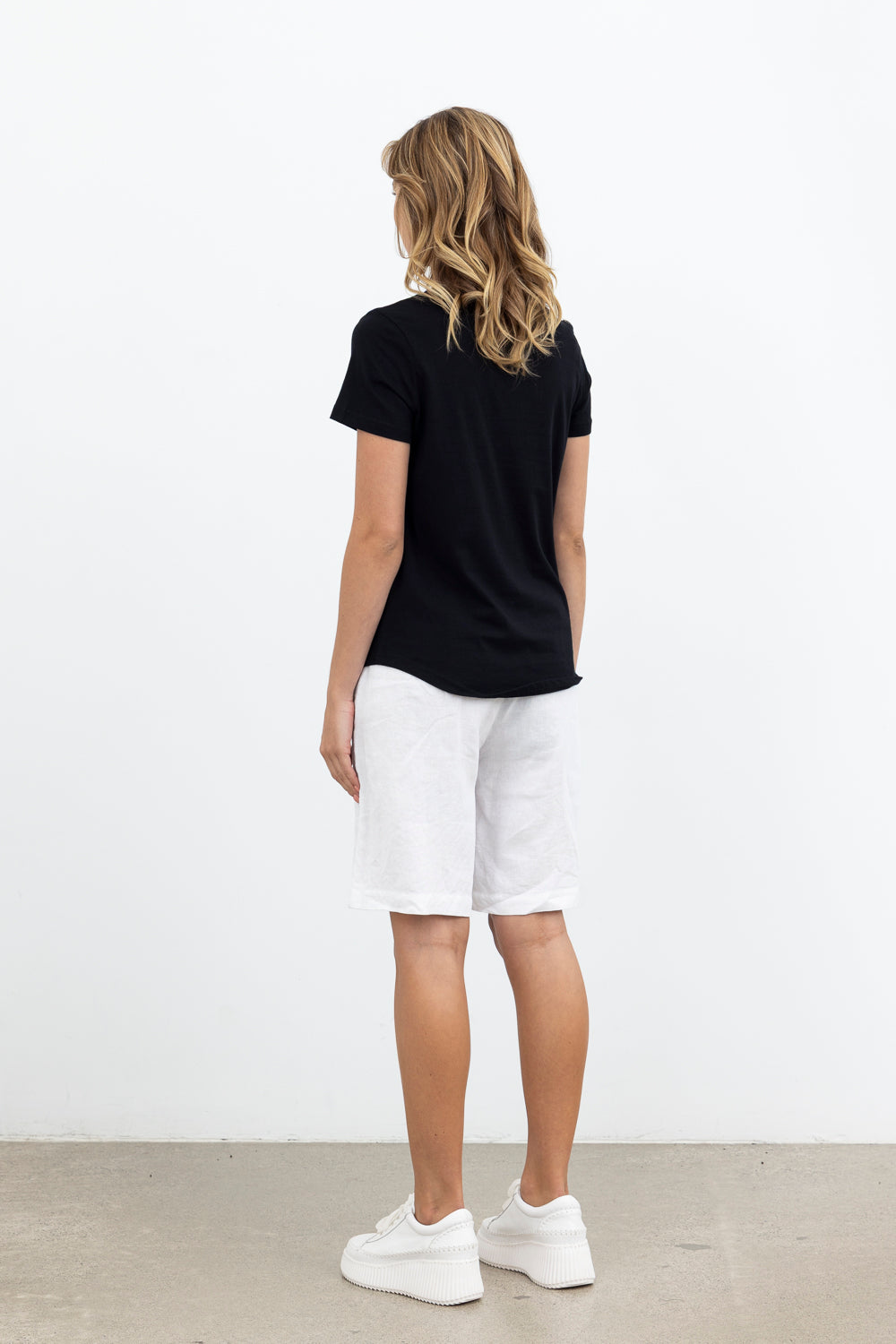 Scene Stealer Tee / Black-White Print