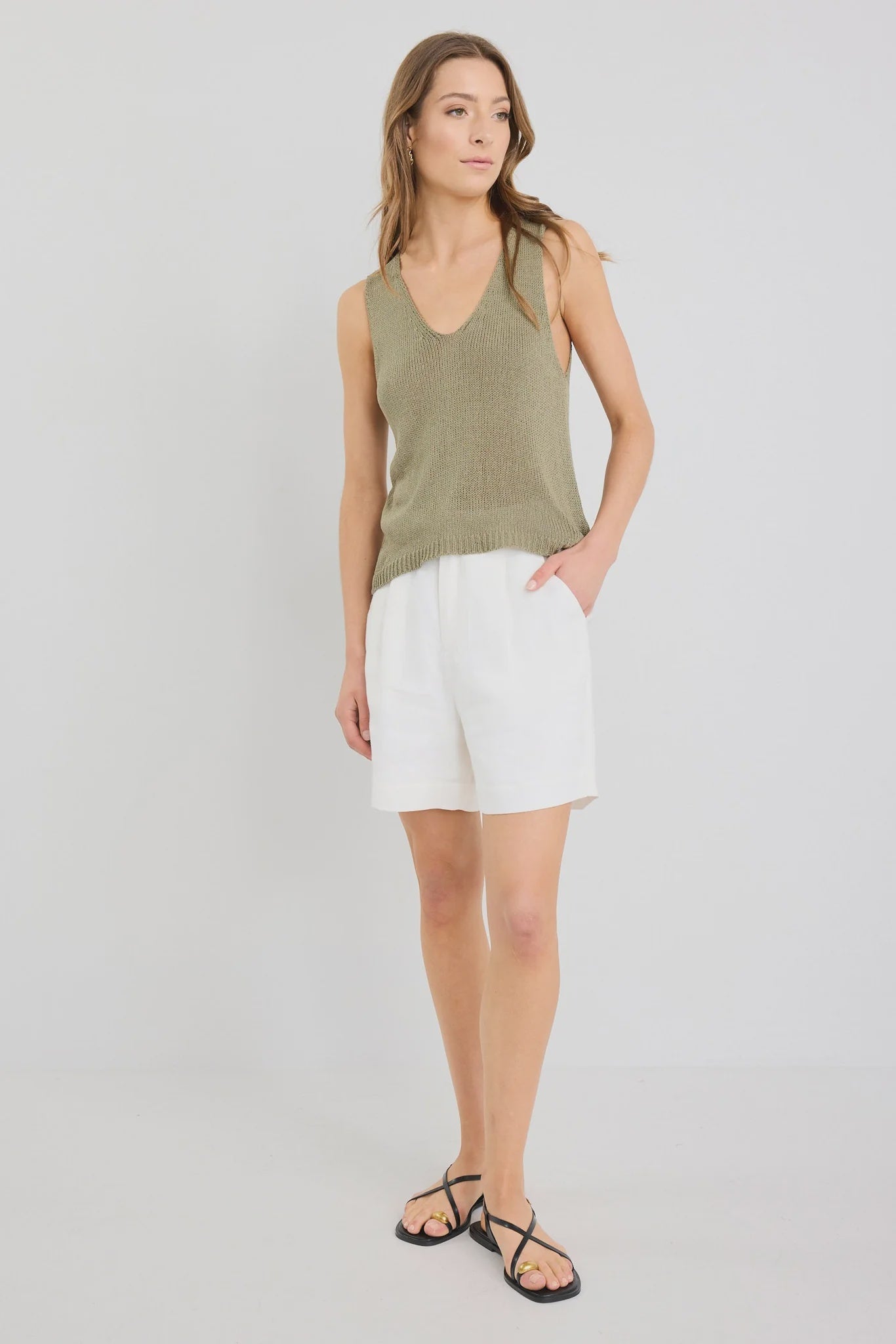 Literal  Pleat Front Shorts / Ivory Linen
