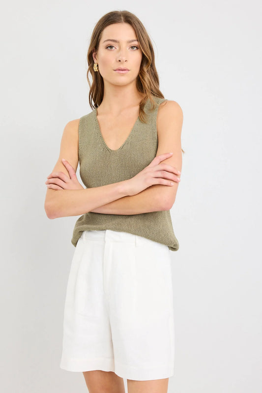 Literal  Pleat Front Shorts / Ivory Linen