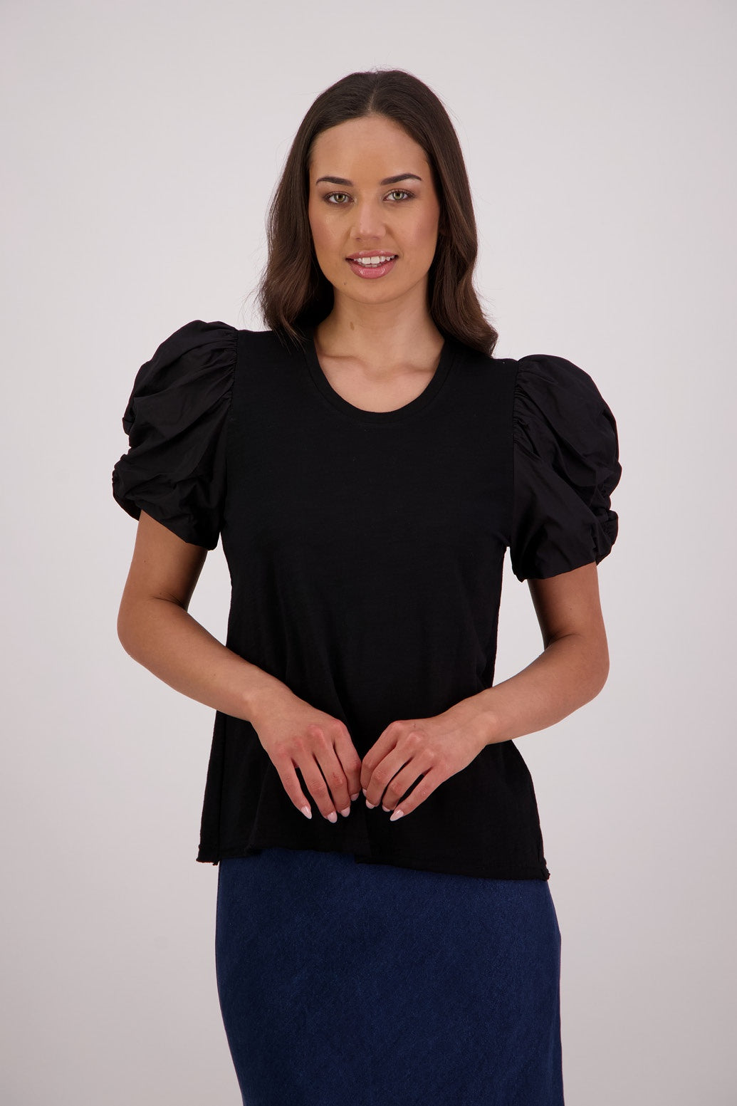 Suzie Tee / Black