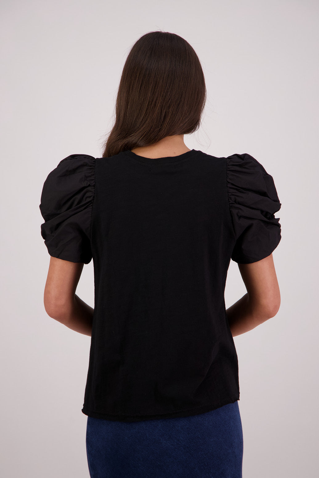 Suzie Tee / Black