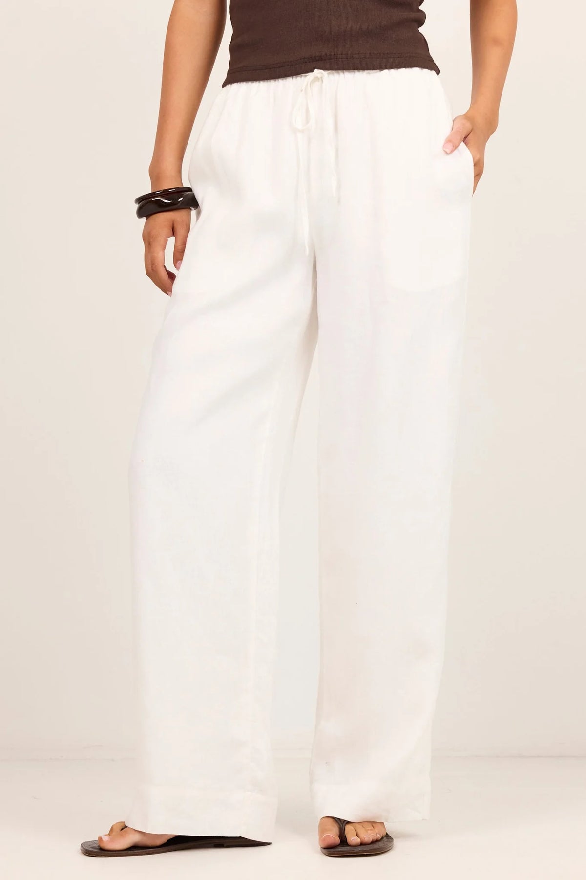 Wellness Linen Pull On Wide Leg Pants / White
