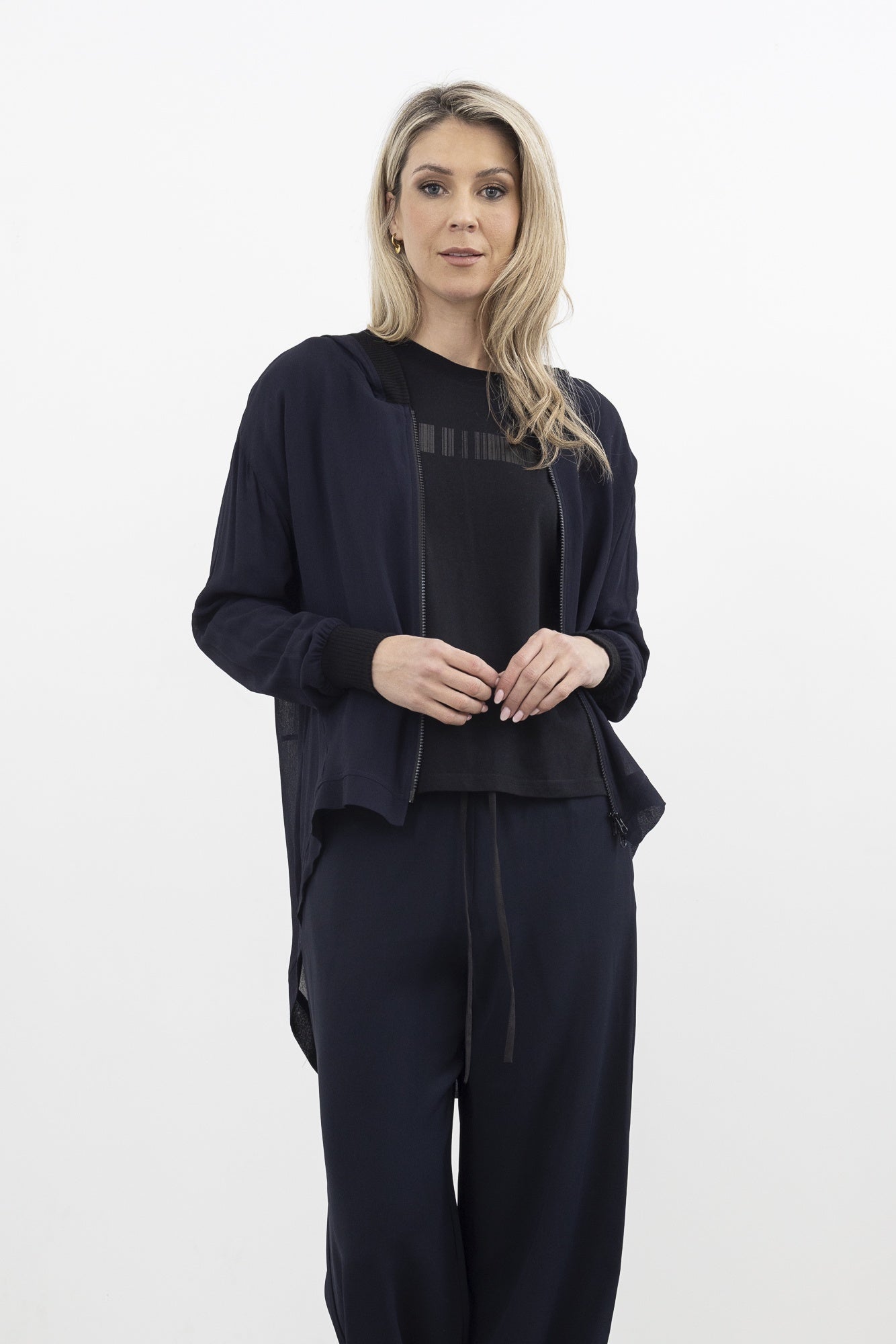 Barcode Tee / Black-Black