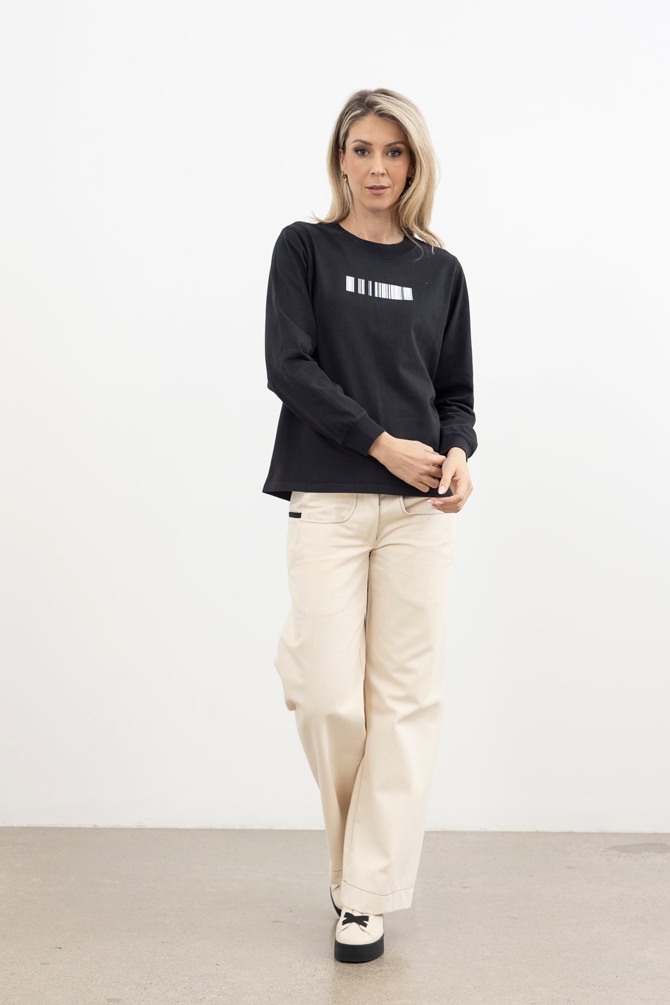 Barcode Tee / Black-Black