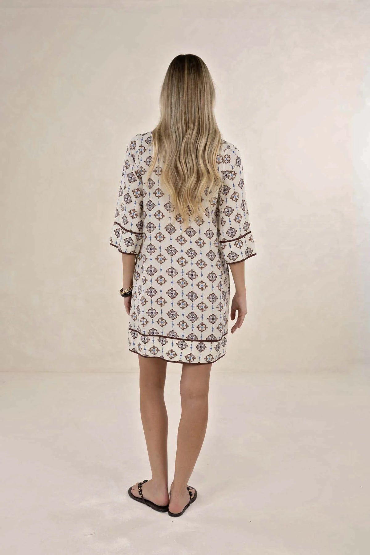 Vintage Tales Shift Dress / Cream-Choc